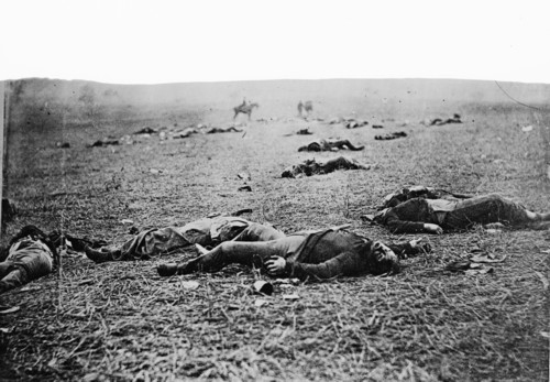 Bodies of dead soldiers, Battle of Gettysburg, 1863.